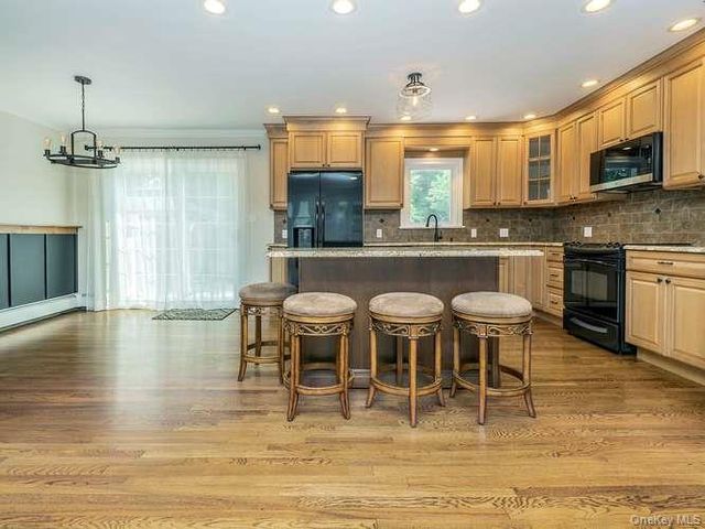 5 Central Avenue, Glen Cove, NY 11542