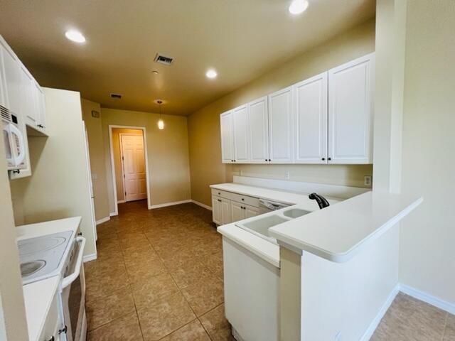 25 Beechdale Lane, Boynton Beach, FL 33426