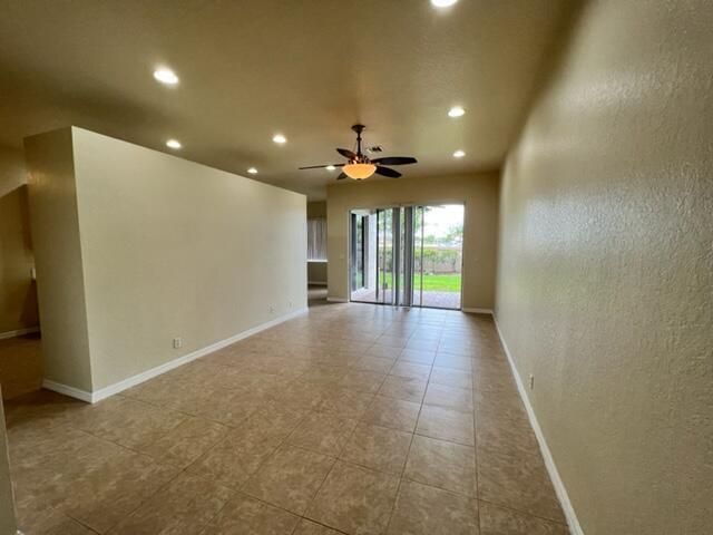 25 Beechdale Lane, Boynton Beach, FL 33426