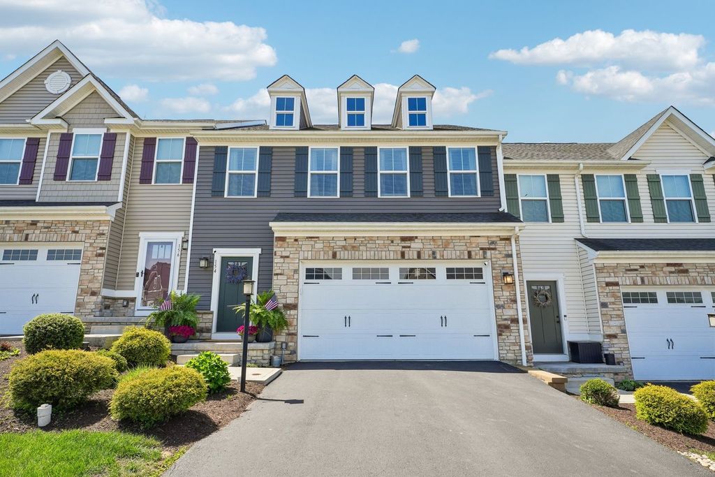 154 Dana DRIVE, Ohio Twp, PA 15143