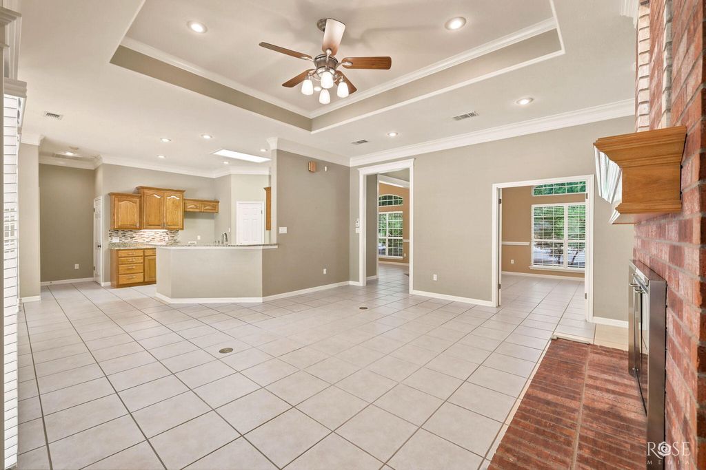 Image 12 of property listing at 6030 Kingsbridge Drive, San Angelo, TX 76901