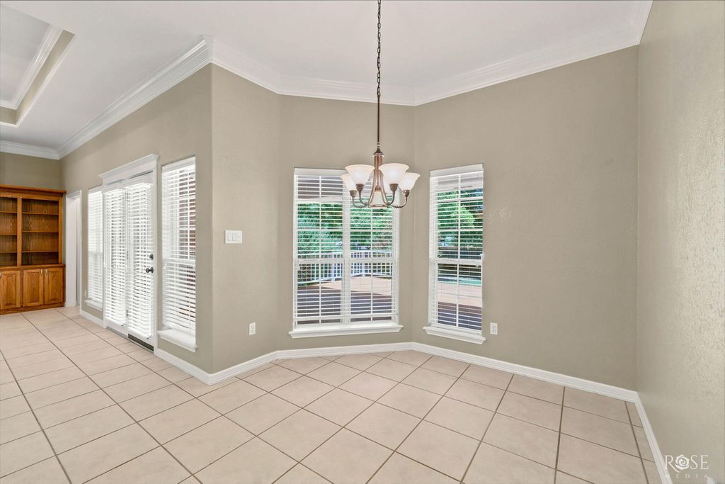 Image 13 of property listing at 6030 Kingsbridge Drive, San Angelo, TX 76901