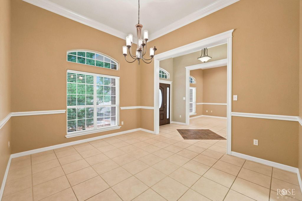 Image 19 of property listing at 6030 Kingsbridge Drive, San Angelo, TX 76901