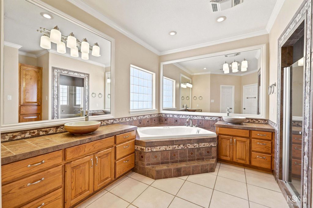 Image 22 of property listing at 6030 Kingsbridge Drive, San Angelo, TX 76901