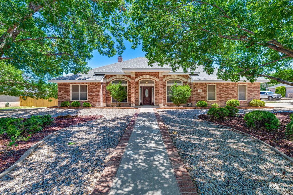 Image 6 of property listing at 6030 Kingsbridge Drive, San Angelo, TX 76901