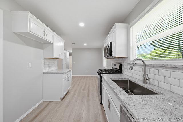 4338 N Frankfort Place, Tulsa, OK 74106