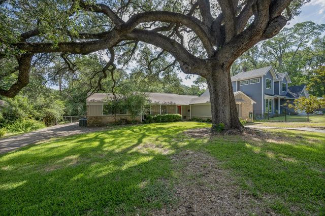 2402 Elmglen DR, Austin, TX 78704