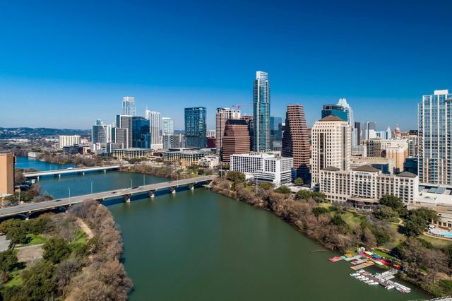 2402 Elmglen DR, Austin, TX 78704