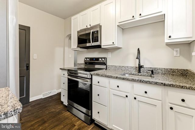 12 ORANGE ST, Pennsville, NJ 08070