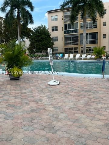 2871 Somerset Dr 218, Lauderdale Lakes, FL 33311