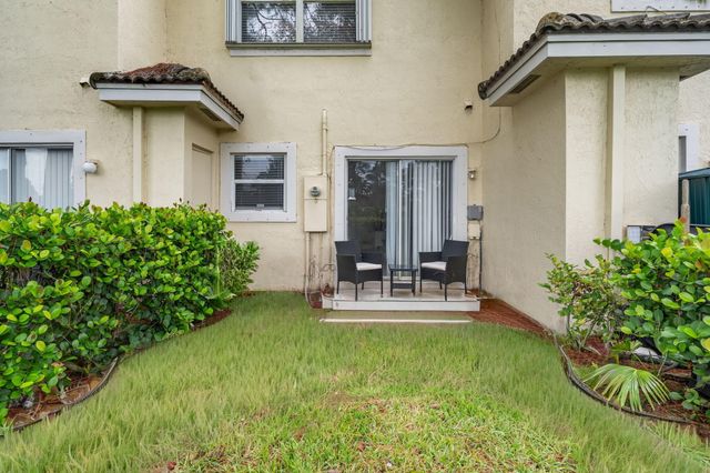 13468 Old Englishtown Road, Wellington, FL 33414