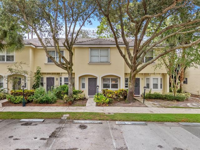 13468 Old Englishtown Road, Wellington, FL 33414