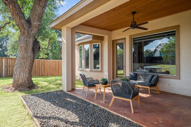 128 Hiram Cook, Blanco, TX 78606