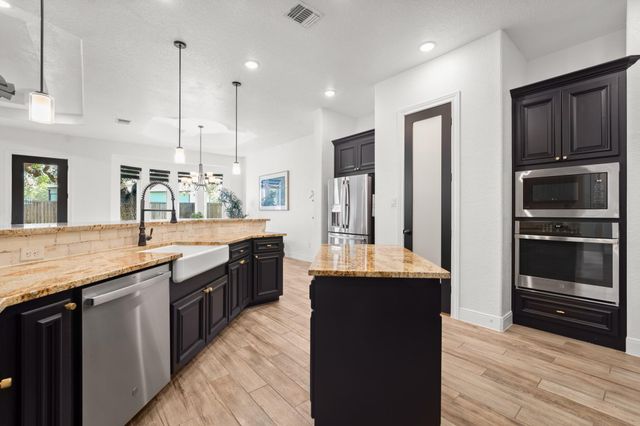 128 Hiram Cook, Blanco, TX 78606