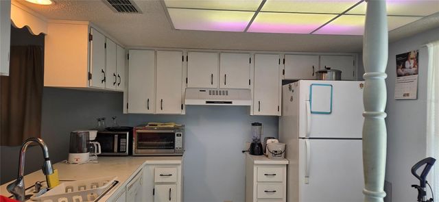 12500 DEARBORN DRIVE F, Hudson, FL 34667