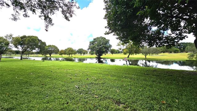 13155 SW 7th Ct 109E, Pembroke Pines, FL 33027