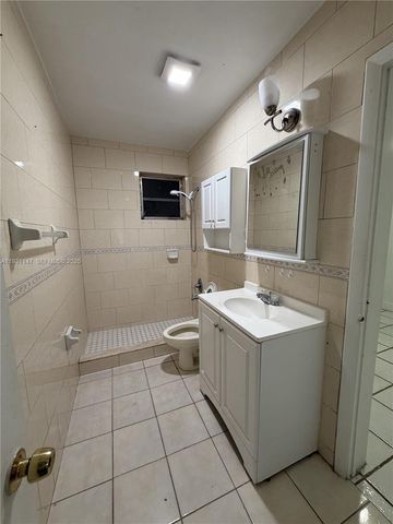 7200 SW 22nd St, Miami, FL 33155