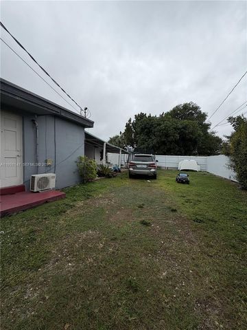 7200 SW 22nd St, Miami, FL 33155