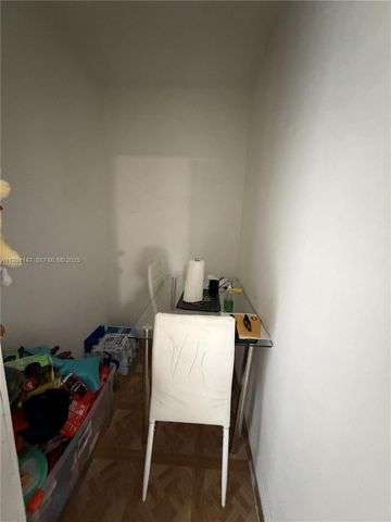 7200 SW 22nd St, Miami, FL 33155