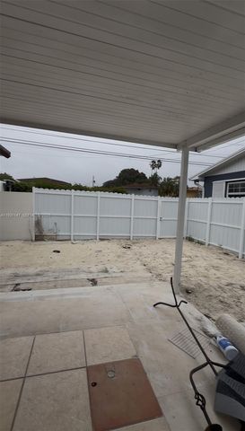 7200 SW 22nd St, Miami, FL 33155