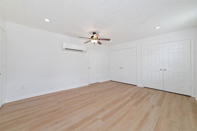 7915 Quail Meadow Drive, Houston, TX 77071