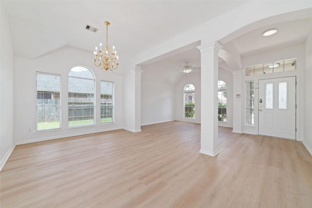 7915 Quail Meadow Drive, Houston, TX 77071