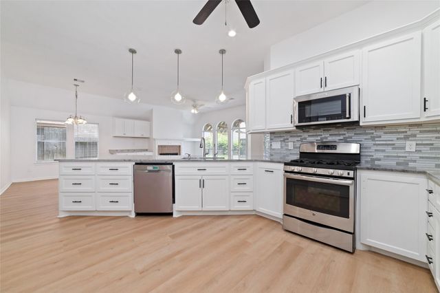 7915 Quail Meadow Drive, Houston, TX 77071