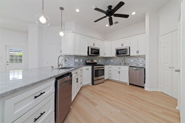 7915 Quail Meadow Drive, Houston, TX 77071