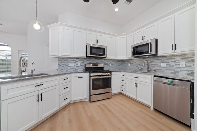 7915 Quail Meadow Drive, Houston, TX 77071