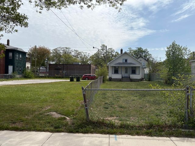 1296 Sanford Street, Muskegon City, MI 49441