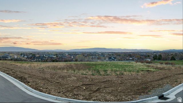 2042 S VALLEY DR, Mapleton, UT 84664