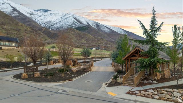 2042 S VALLEY DR, Mapleton, UT 84664