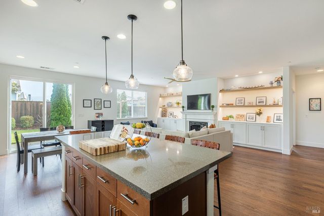 226 Saffron Ct, Napa, CA 94559