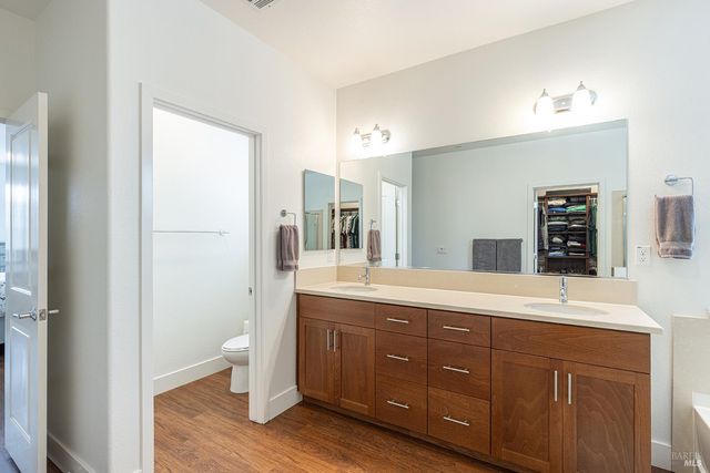 226 Saffron Ct, Napa, CA 94559