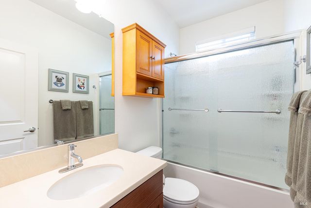 226 Saffron Ct, Napa, CA 94559