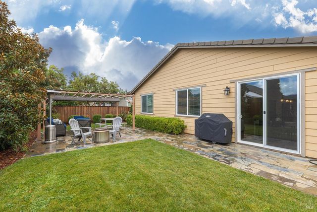 226 Saffron Ct, Napa, CA 94559