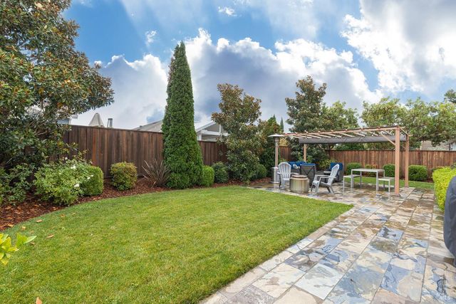 226 Saffron Ct, Napa, CA 94559