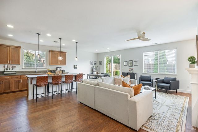 226 Saffron Ct, Napa, CA 94559