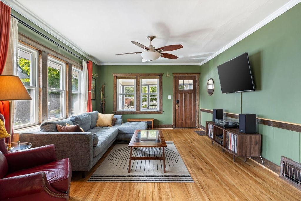 315 S Myrtle Avenue, Villa Park, IL 60181 — photo 5