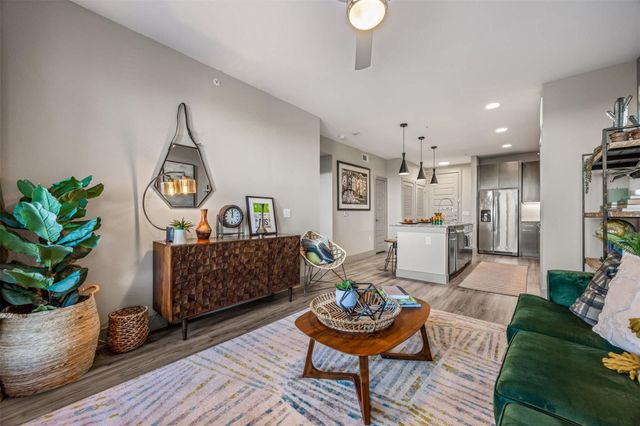 6107 E Riverside DR 350, Austin, TX 78741