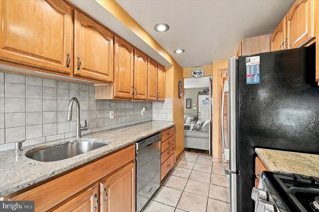 211 WILLOWBROOK AVE, Folsom, PA 19033
