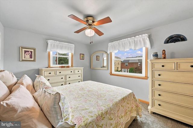 211 WILLOWBROOK AVE, Folsom, PA 19033