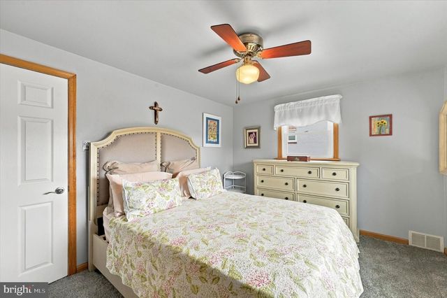 211 WILLOWBROOK AVE, Folsom, PA 19033