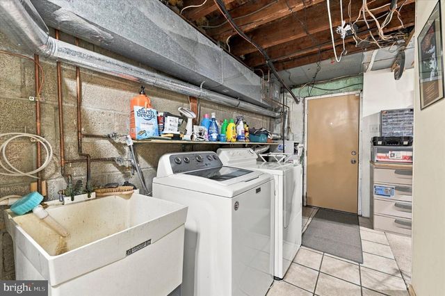 211 WILLOWBROOK AVE, Folsom, PA 19033
