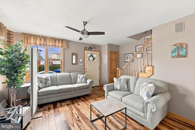 211 WILLOWBROOK AVE, Folsom, PA 19033