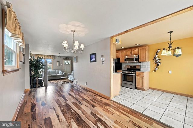 211 WILLOWBROOK AVE, Folsom, PA 19033