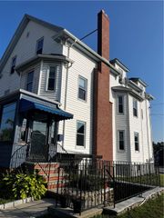 872 Park Avenue, Cranston, RI 02911