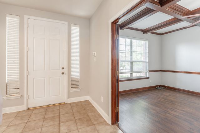 1100 Cedar Valley Drive, Irving, TX 75063