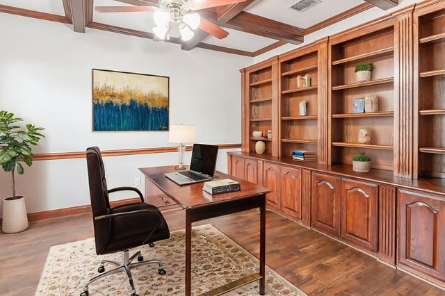 1100 Cedar Valley Drive, Irving, TX 75063