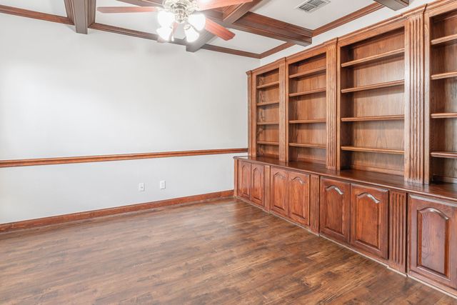 1100 Cedar Valley Drive, Irving, TX 75063